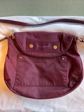 Marc Jacobs Burgundy Shoulder Bag with Gold Hardware